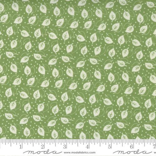 Ditsy Leaf Green - Picture Perfect - Moda 21806 15